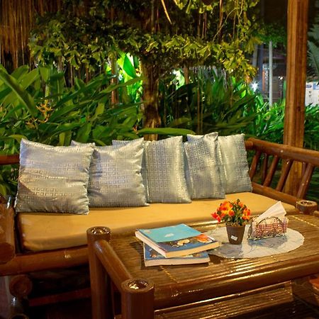 Chillout Guesthouse Panglao-stad Buitenkant foto